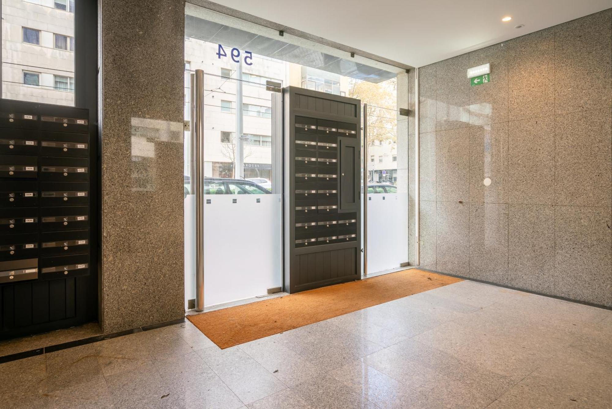 Host Wise - Trendy Spacious Flats - Matosinhos Matosinhos  Zimmer foto