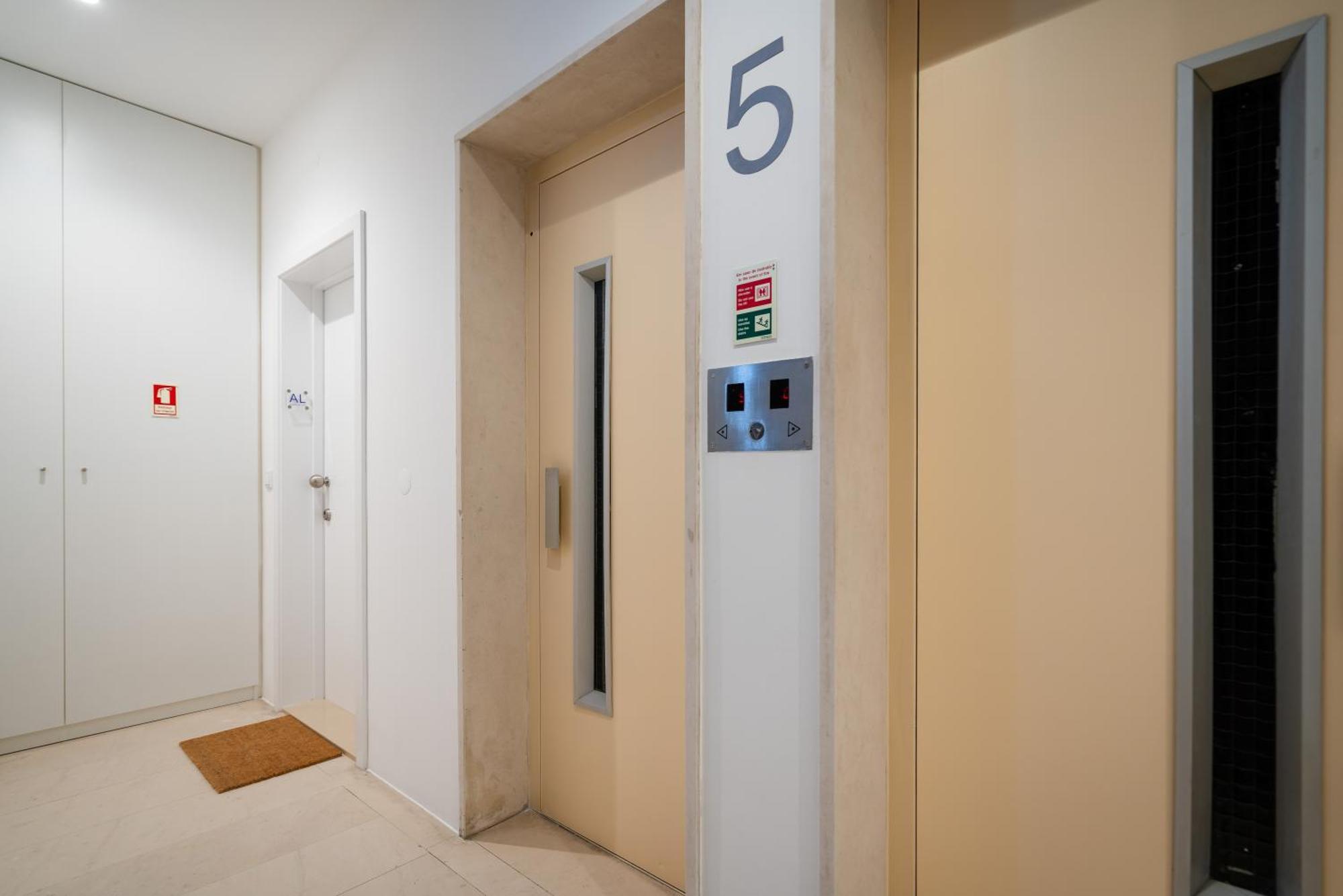 Host Wise - Trendy Spacious Flats - Matosinhos Matosinhos  Zimmer foto